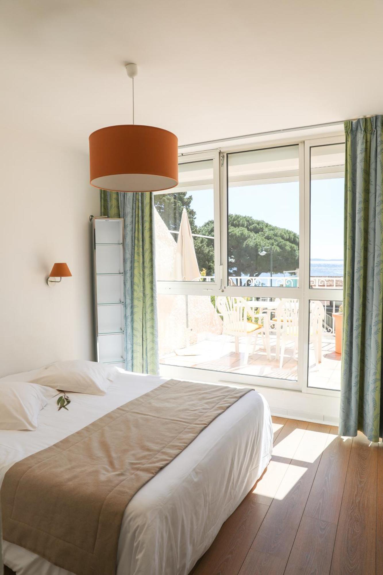 Les Alcyons Hotel Le Lavandou Exterior foto